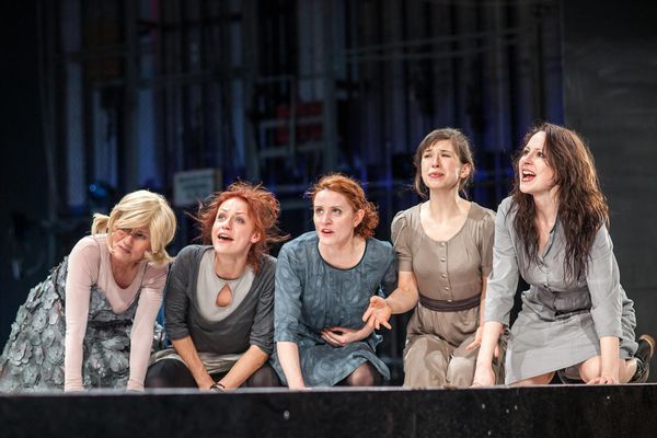 CZAROWNICE Z SALEM foto